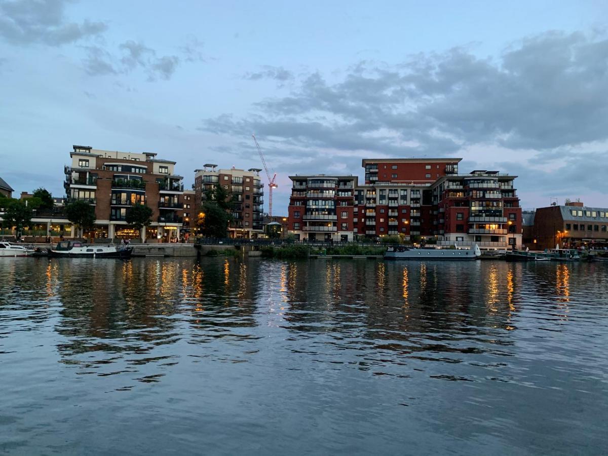 River View - Kingston คิงส์ตันอะพอนเทมส์ ภายนอก รูปภาพ